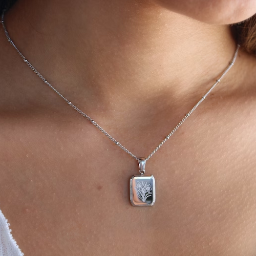 Solène | Collier argenté à l'esprit vintage – Vue 01