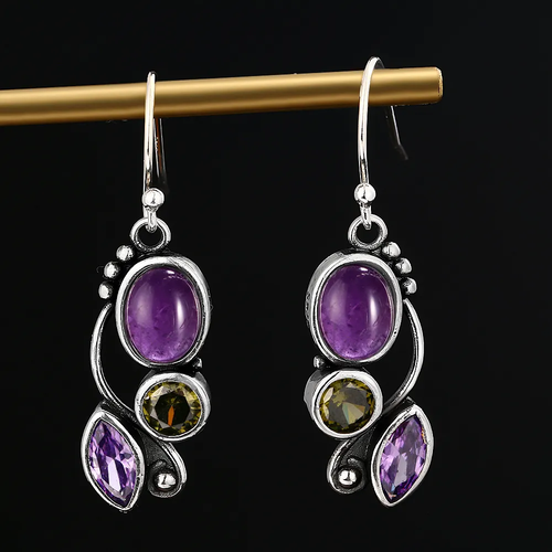 Cascade Lilas | Boucles d'oreilles argentées avec pierres violettes – Vue 01