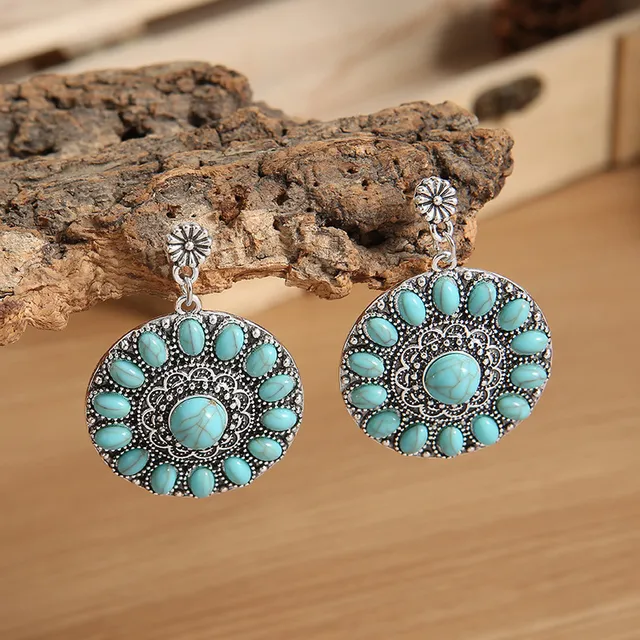 Médaillon Ovale | Boucles d'oreilles argentées avec pierres turquoise en rosace – Vue 01
