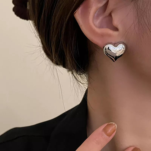 Cœur d'Argent | Petites boucles d'oreilles cœur argentées – Vue 01