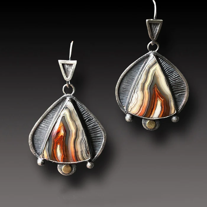 Teinte du Désert | Boucles d'oreilles avec pierres aux tons de terre chaleureux – Vue 01