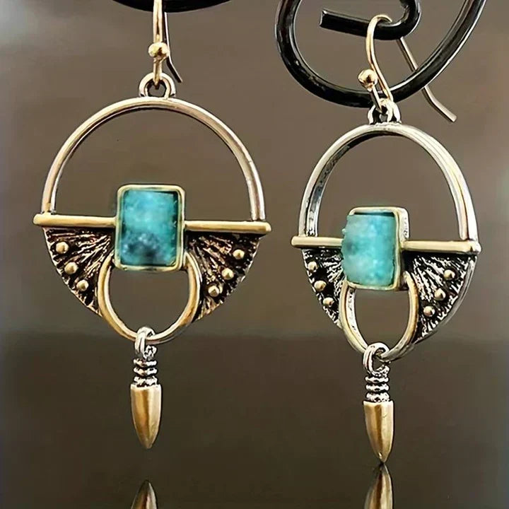 Vert du Nil | Boucles d'oreilles avec pierres turquoise en deux tons de métal – Vue 01