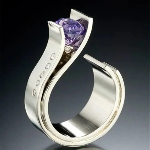 Arc Violet | Bague moderne argentée avec pierre violette – Vue 01