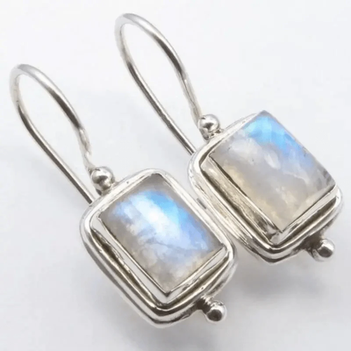 Éclat Plat | Boucles d'oreilles argentées avec pierres claires rectangulaires – Vue 01