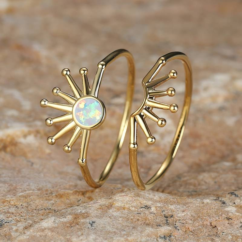 Disque Solaire | Bague ouverte dorée avec pierre claire chatoyante – Vue 01