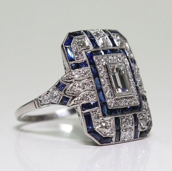 Pierre Portail | Bague argentée avec cadre bleu et pierres claires – Vue 01