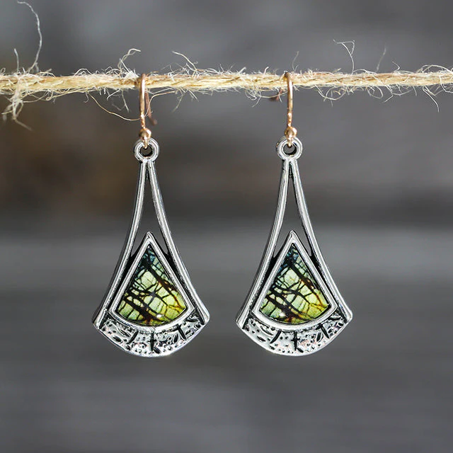 Jeu de Triangles | Boucles d'oreilles argentées avec émail coloré – Vue 01