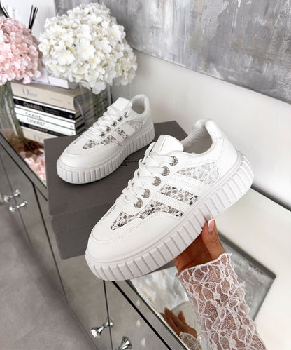 Sneakersy Madeleine białe
