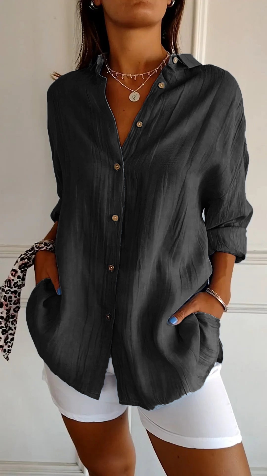 Vinciane | Chemise longue à l'aspect froissé — Noir