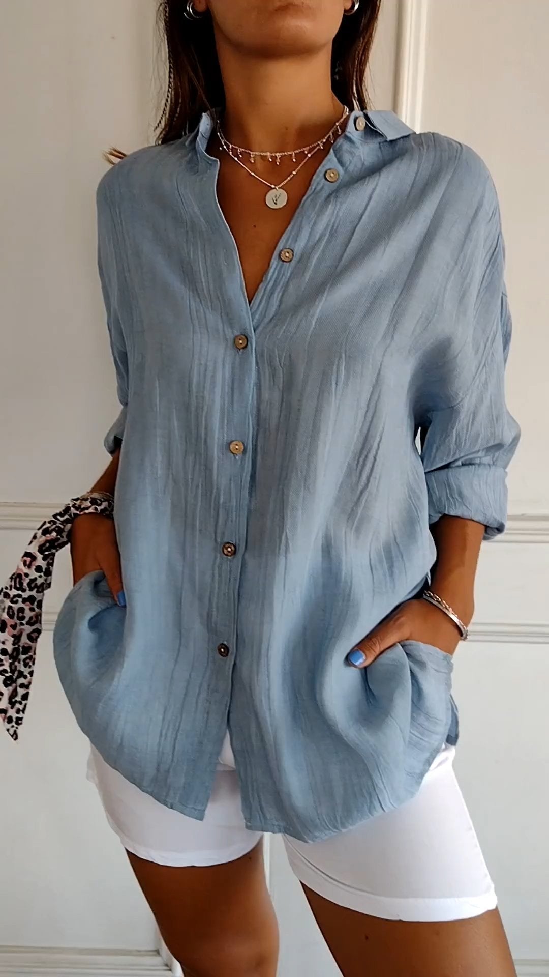 Vinciane | Chemise longue à l'aspect froissé — Bleu jean