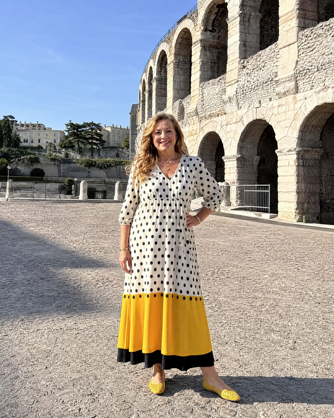 Léa — Robe longue à pois et ourlet contrasté