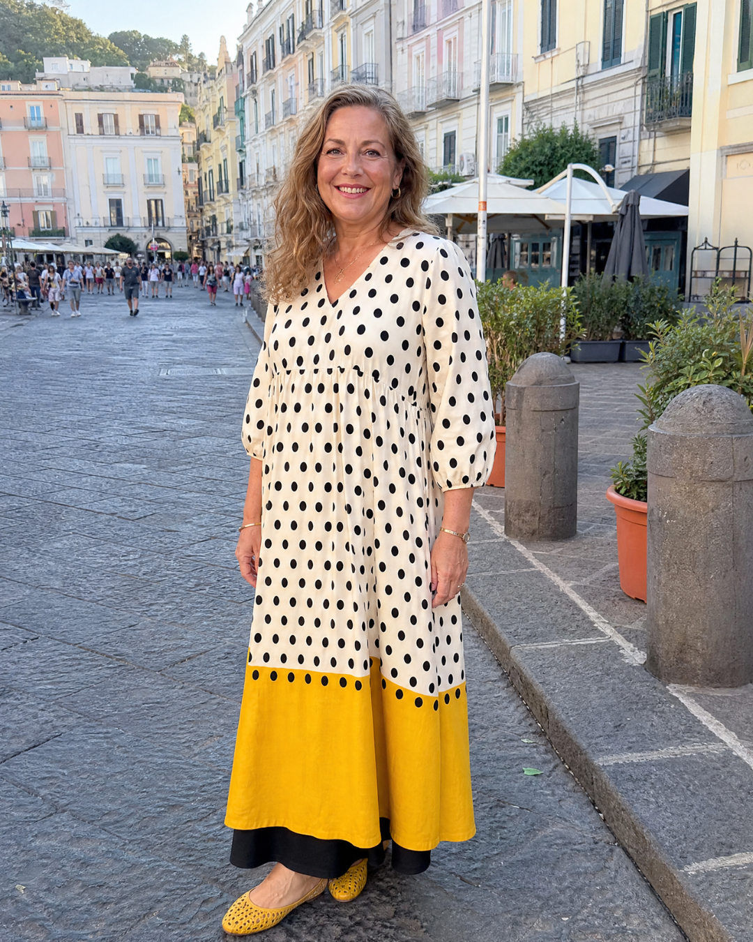 Léa — Robe longue à pois et ourlet contrasté