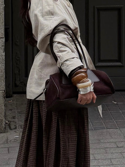 Sac Lulu en daim véritable brun foncé, photo détail