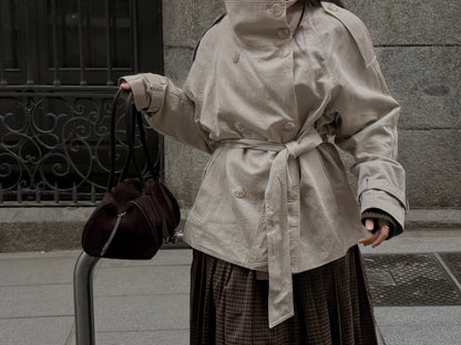 Sac Lulu en daim véritable brun foncé vu de trois quarts