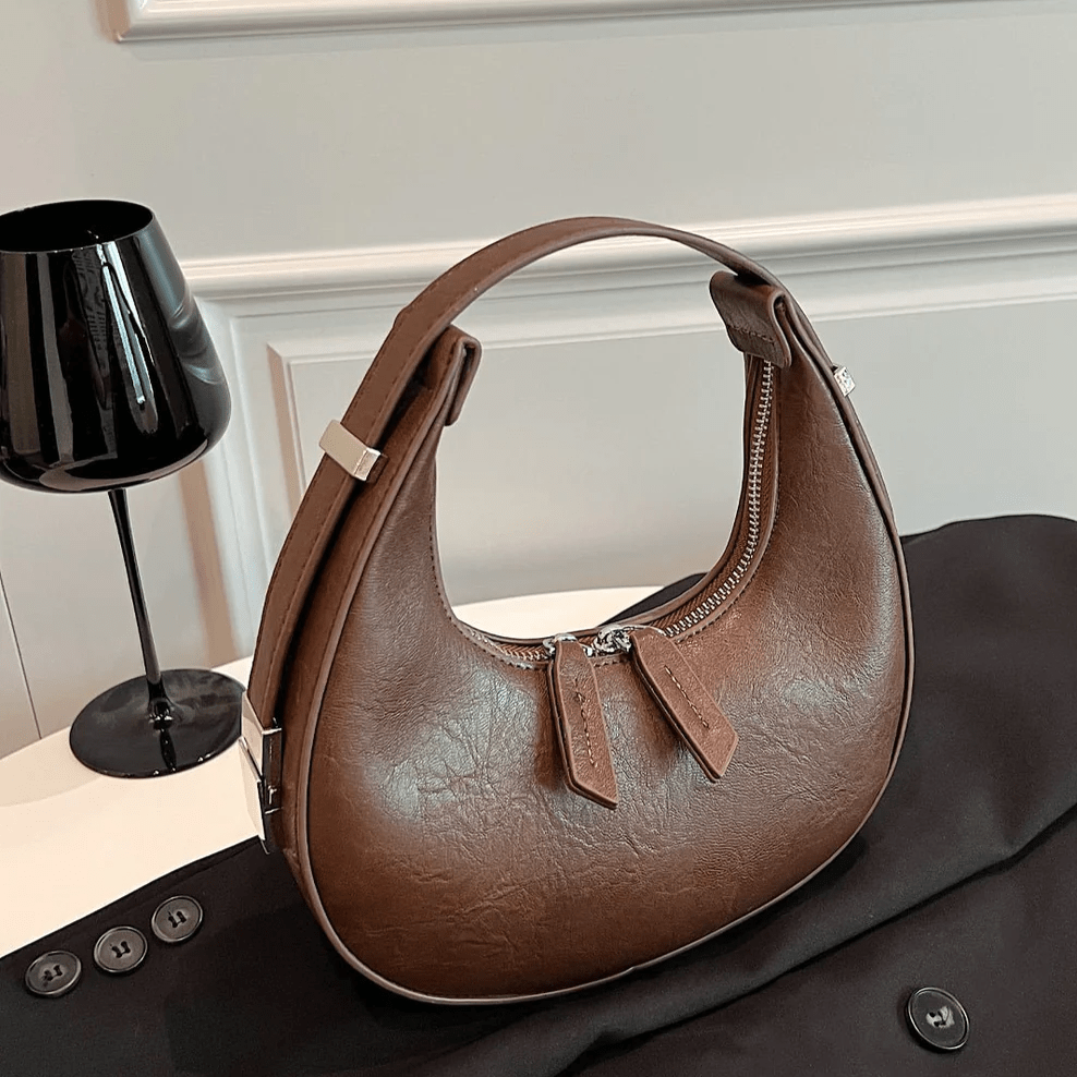 Sac demi-lune Lune brun foncé, photo détail