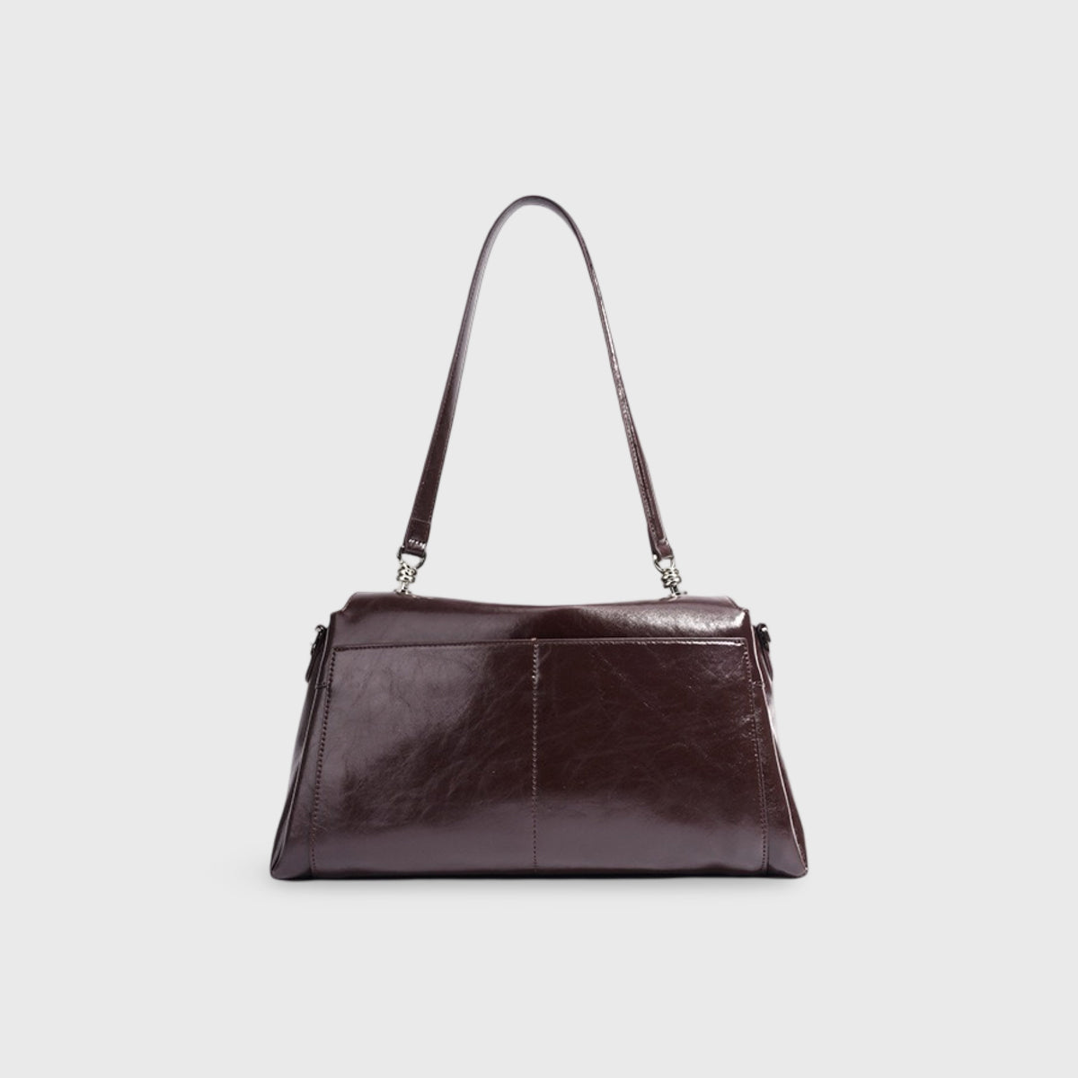 Sac porté épaule Nola en cuir véritable bordeaux en situation