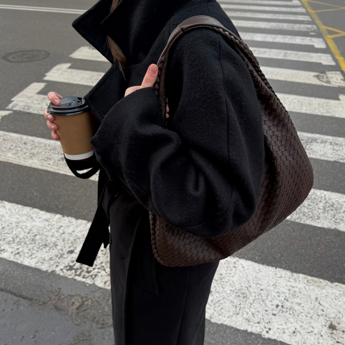 Sac porté épaule Cabas Tressé XL brun foncé, photo détail