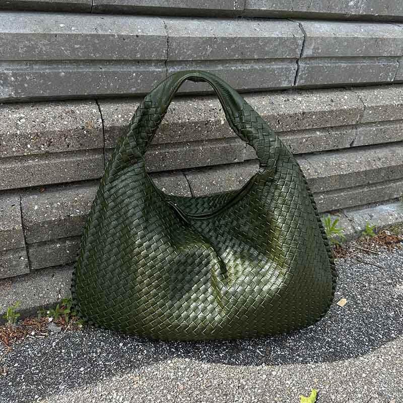 Sac porté épaule Cabas Tressé XL vert olive vu de trois quarts