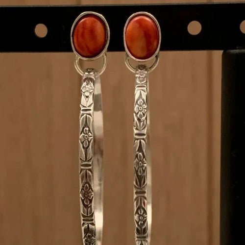 Barre du Désert | Boucles d'oreilles argentées avec pierre brun-rouge – Vue 01