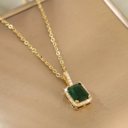 Zélie | Collier avec pierre verte statement – Vue 01