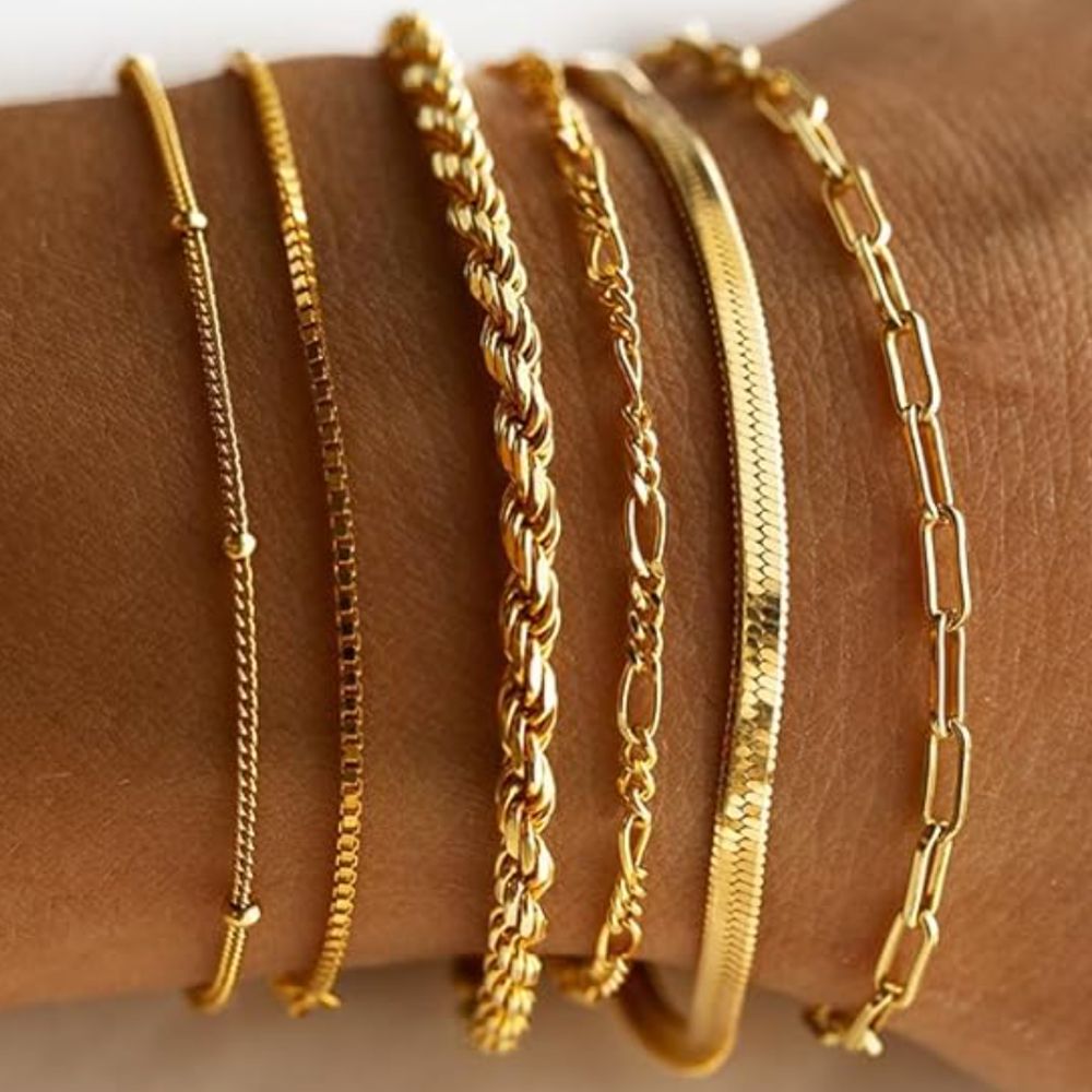 Isabelle | Ensemble de six bracelets chaîne dorés – Vue 01