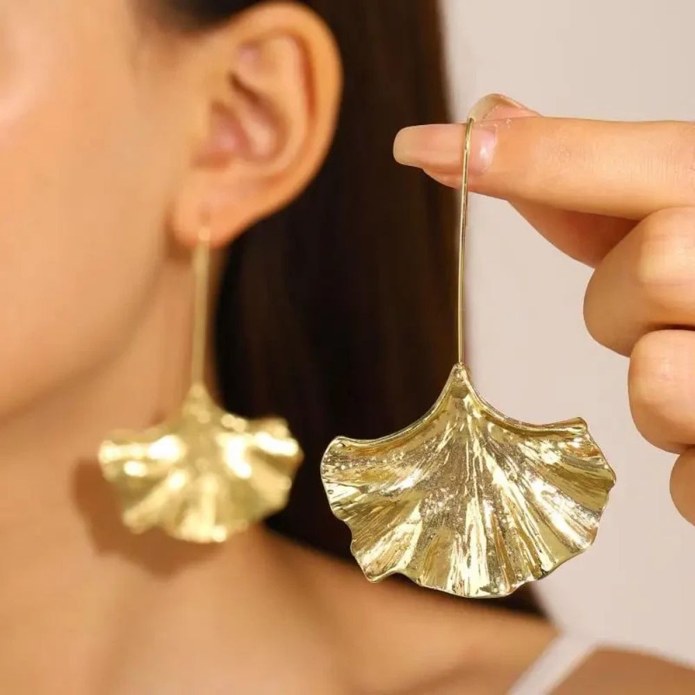 Feuille de Ginkgo | Boucles d'oreilles dorées avec feuille de ginkgo – Vue 01