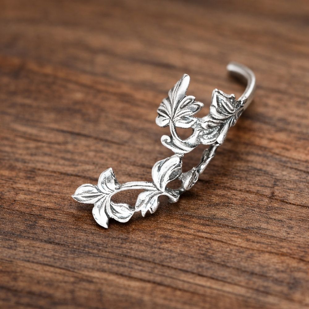 Liane Fleurie | Boucles d'oreilles argentées avec liane fleurie – Vue 02