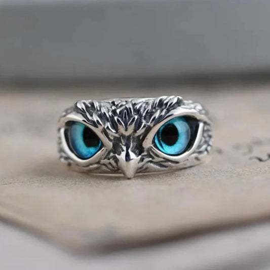 Gardien Hibou | Bague argentée à motif de hibou et pierres bleues – Vue 01