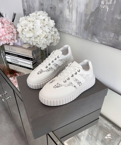 Sneakersy Madeleine białe
