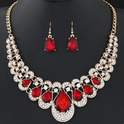 Vivienne | Parure avec pierres gouttes rouges – Vue 01