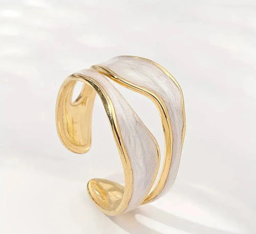 Ouverture Ondulée | Bague ouverte dorée – Vue 01